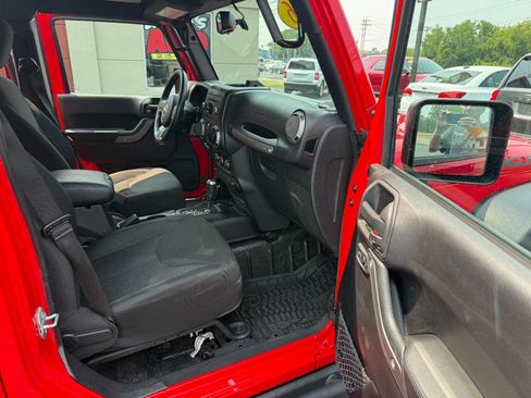 Used 2016 Jeep Wrangler Unlimited Sport image 13
