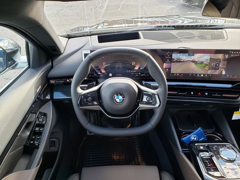 New 2026 BMW 530i xDrive image 9