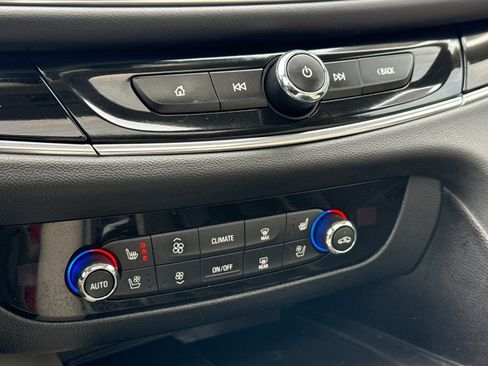 Used 2023 Buick Enclave Avenir w/ Avenir Technology Package image 22