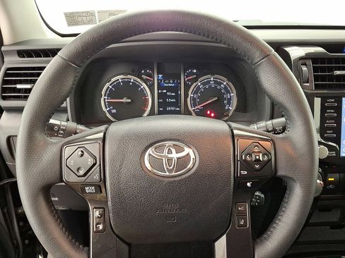 Certified 2022 Toyota 4Runner TRD Off-Road Premium w/ TRD Black Wheel Package (TMS) AWD/4WD image 16