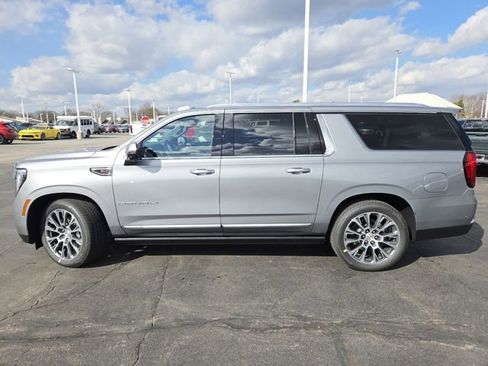 New 2026 GMC Yukon XL Denali w/ Denali Reserve Package AWD/4WD image 29