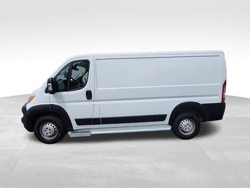 Used 2025 RAM ProMaster 2500 w/ U-Haul Equipment Group FWD image 14