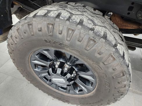 Used 2022 Ford F350 Lariat w/ Tremor Off-Road Package image 3