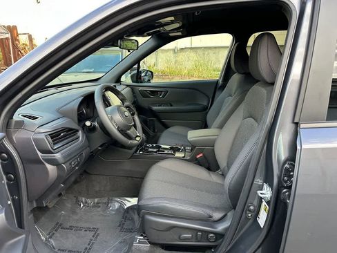 Used 2026 Subaru Forester Premium AWD/4WD image 2