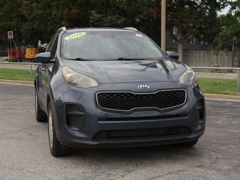 Used 2018 Kia Sportage LX w/ LX Popular Package FWD image 2