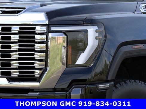 New 2025 GMC Sierra 2500 Denali w/ Denali Reserve Package image 10