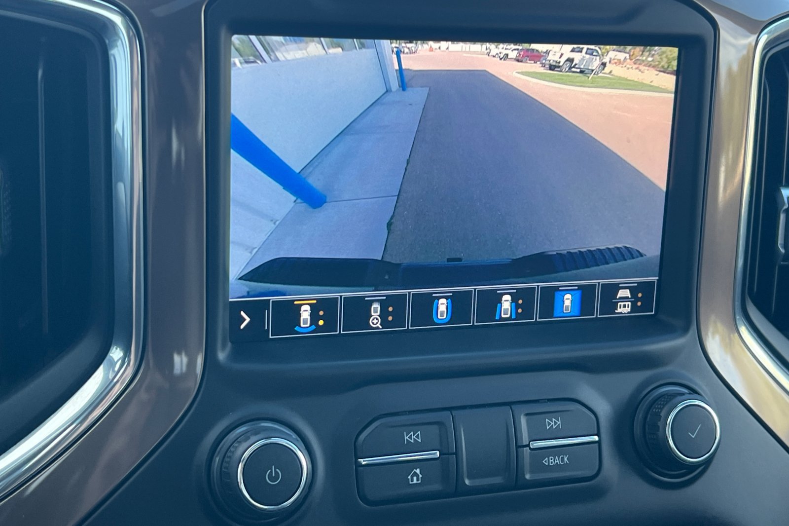 Used 2021 Chevrolet Silverado 2500 High Country w/ Z71 Off-Road Package AWD/4WD image 16