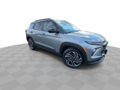 Certified 2025 Chevrolet TrailBlazer RS w/ Convenience Package AWD/4WD image 2