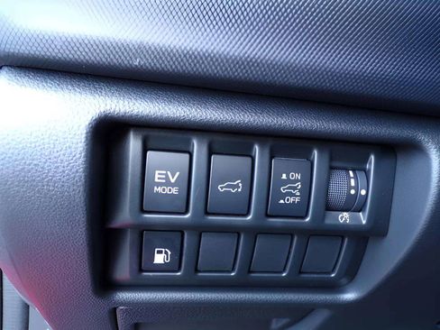 Certified 2025 Subaru Forester Premium image 21