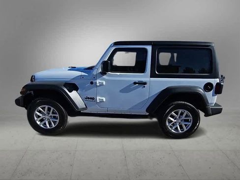 Used 2023 Jeep Wrangler Sport S image 5
