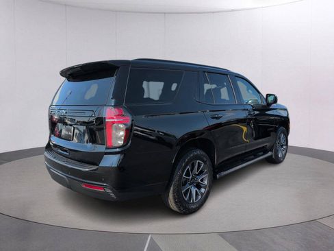 Used 2024 Chevrolet Tahoe Z71 w/ Luxury Package AWD/4WD image 5