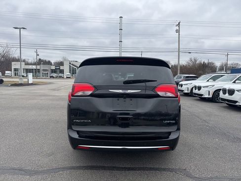 Used 2019 Chrysler Pacifica Limited w/ Advanced Safetytec Group image 20