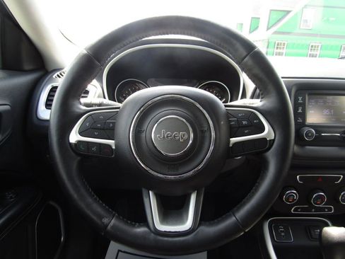 Used 2018 Jeep Compass Sport w/ Cold Weather Group FWD image 14