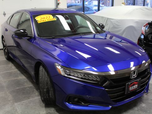Used 2022 Honda Accord Sport image 3