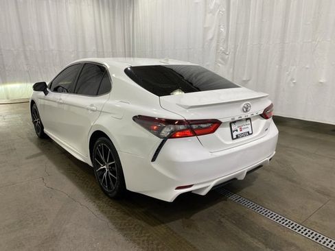 Certified 2024 Toyota Camry SE image 6