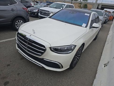 Used 2021 Mercedes-Benz S 580 4MATIC Sedan image 2