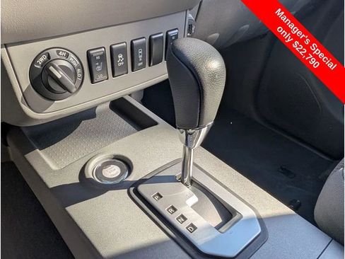 Certified 2021 Nissan Frontier SV image 25