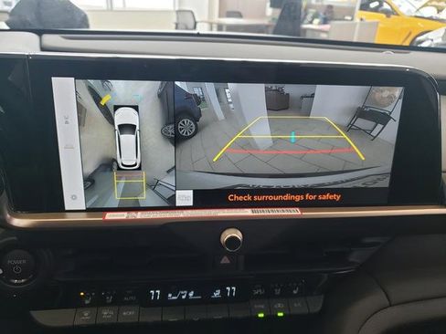 New 2025 Toyota Crown Signia image 19