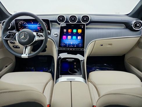 Certified 2025 Mercedes-Benz GLC 300 image 15