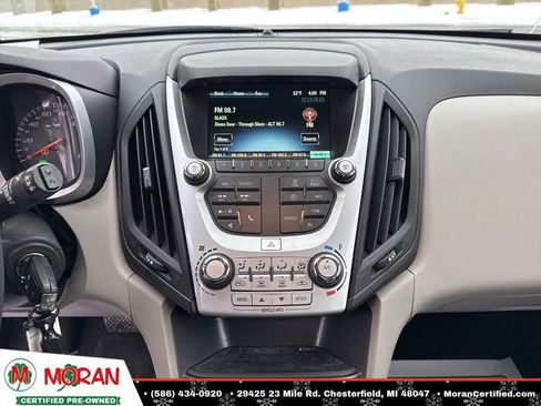 Used 2018 Chevrolet Equinox LT w/ Sun & Infotainment Package image 17