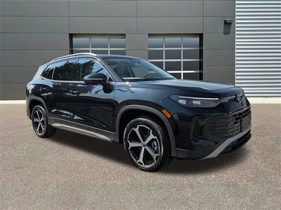New 2025 Volkswagen Tiguan SE