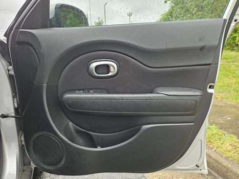 Used 2018 Kia Soul + FWD image 16