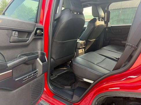 Used 2025 Toyota 4Runner TRD Off-Road Premium w/ Tow Technology Package AWD/4WD image 11