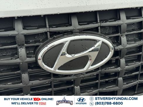 New 2026 Hyundai Venue SE image 7