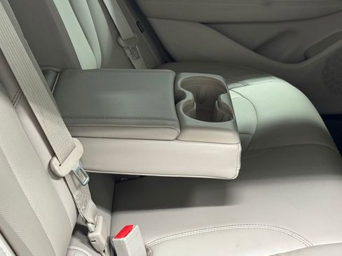 Used 2017 Buick LaCrosse Premium w/ Dynamic Driver Package image 29