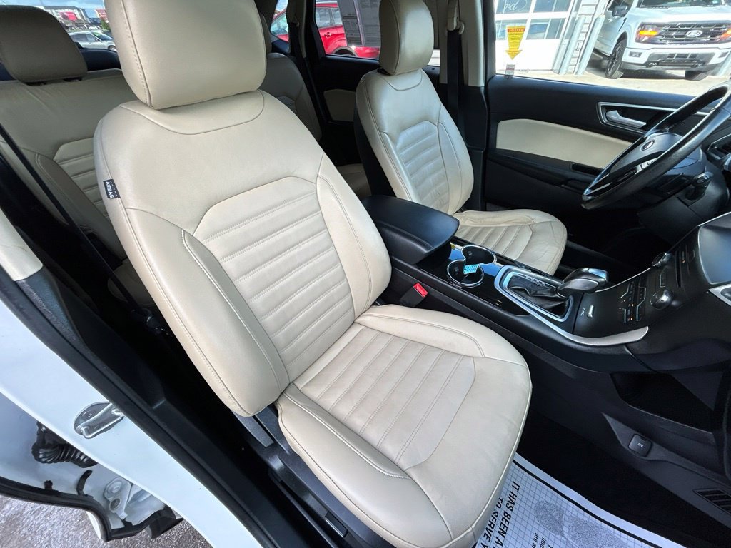 Used 2015 Ford Edge SEL w/ Equipment Group 201A AWD/4WD image 43