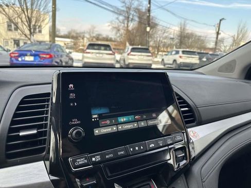 Certified 2024 Honda Odyssey EX-L image 24