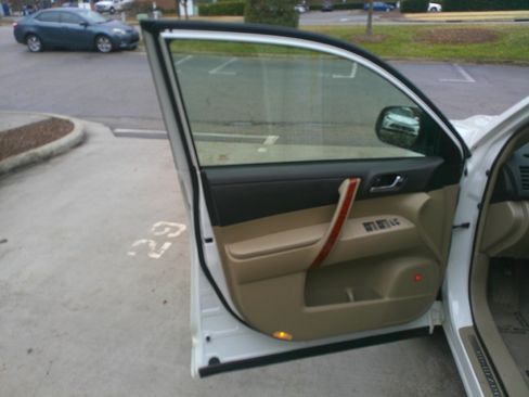 Used 2009 Toyota Highlander Limited image 17