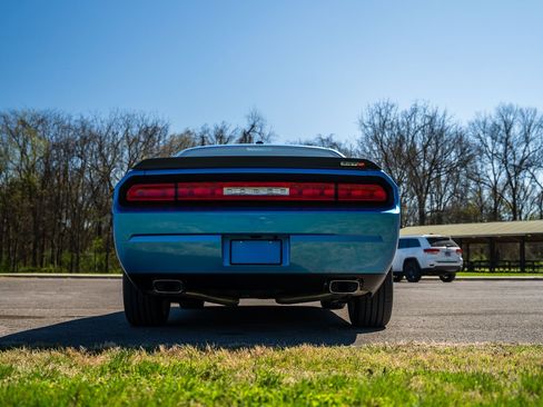 Used 2010 Dodge Challenger SRT8 w/ SRT Option Group II image 16