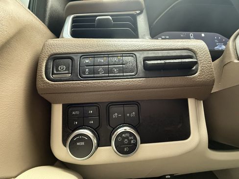 Used 2022 GMC Yukon Denali image 26