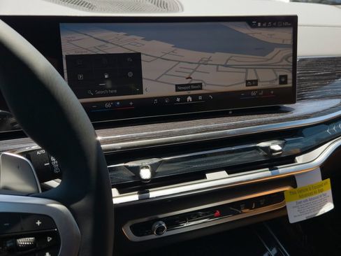 New 2027 BMW X7 xDrive40i w/ M Sport Package AWD/4WD image 10