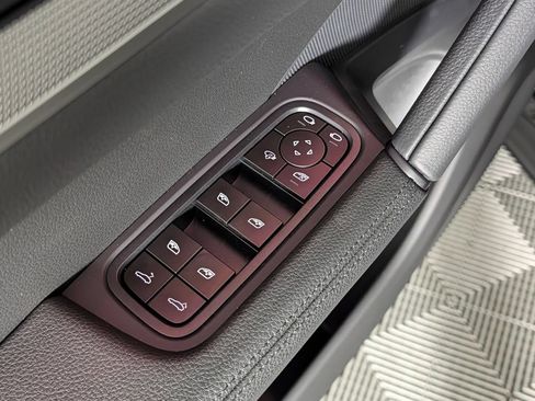 New 2026 Porsche Cayenne S AWD/4WD image 27