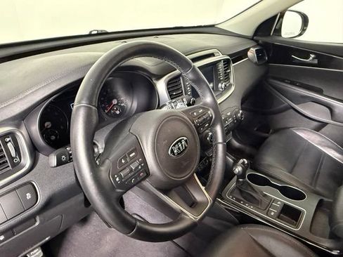 Used 2017 Kia Sorento EX FWD image 17