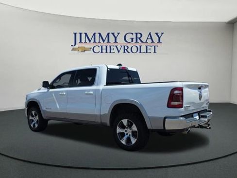 Used 2019 RAM 1500 Laramie AWD/4WD image 3