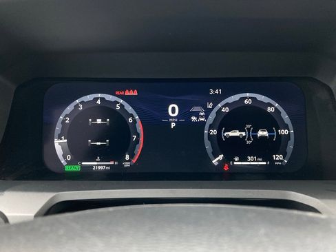 Used 2024 Toyota Tacoma TRD Sport image 16