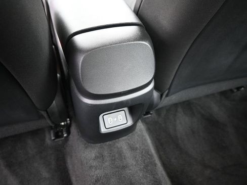 Certified 2025 Hyundai Elantra Sport image 28