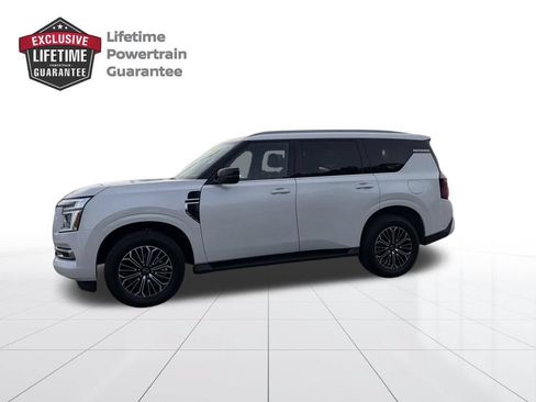 Used 2025 Nissan Armada Platinum AWD/4WD image 2