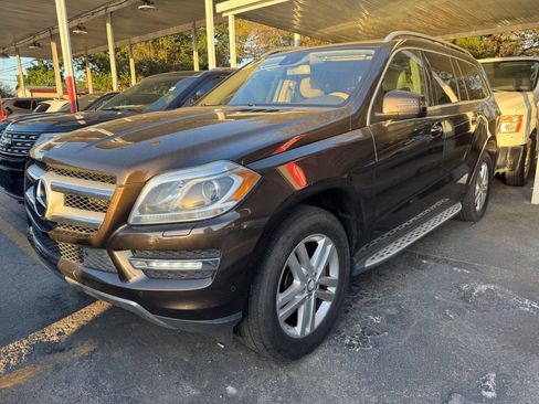 Used 2016 Mercedes-Benz GL 450 GL 450 4MATIC AWD 4dr SUV image 2
