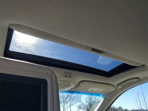 Used 2016 INFINITI QX60 Luxe w/ Deluxe Technology Package image 10