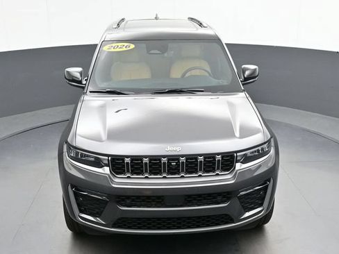 Used 2026 Jeep Grand Cherokee Summit AWD/4WD image 40