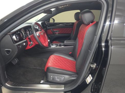 Used 2018 Bentley Flying Spur S V8 w/ Black Edition AWD/4WD image 2
