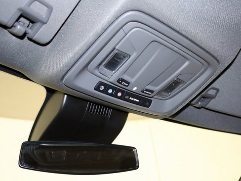 Used 2023 Chevrolet Silverado 1500 LT image 23