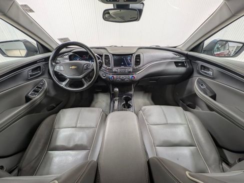 Used 2017 Chevrolet Impala Premier w/ Enhanced Convenience Package image 2