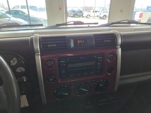 Used 2008 Toyota FJ Cruiser 4WD image 23