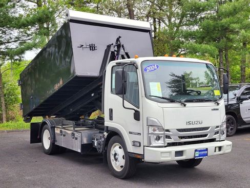 Used 2024 Isuzu NPR RWD image 7