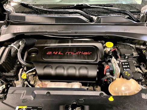 Used 2018 Jeep Compass Limited image 31